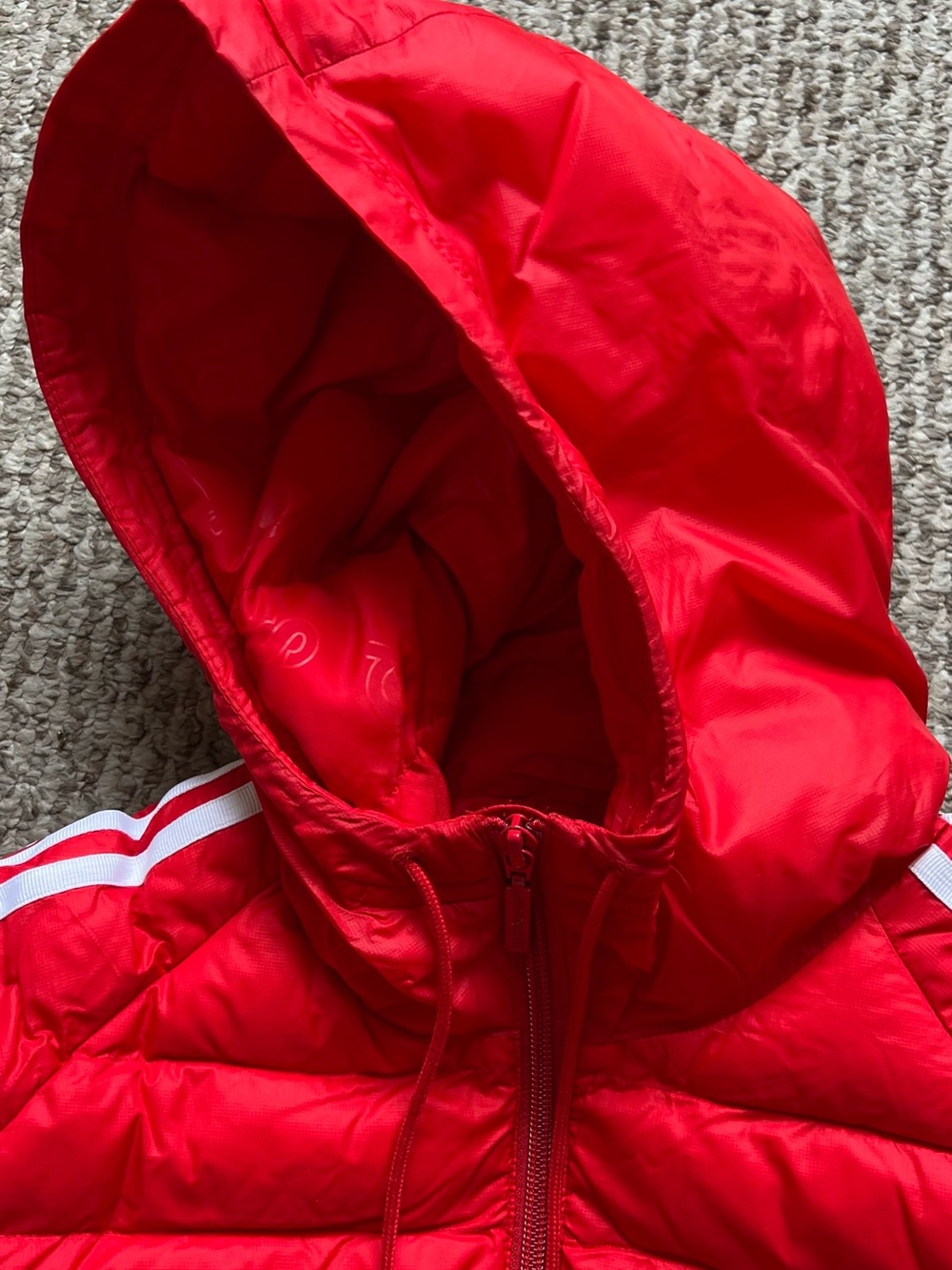 adidas Red Hooded Quilted Jacket with White 3-Stripes - Picture 3 of 4